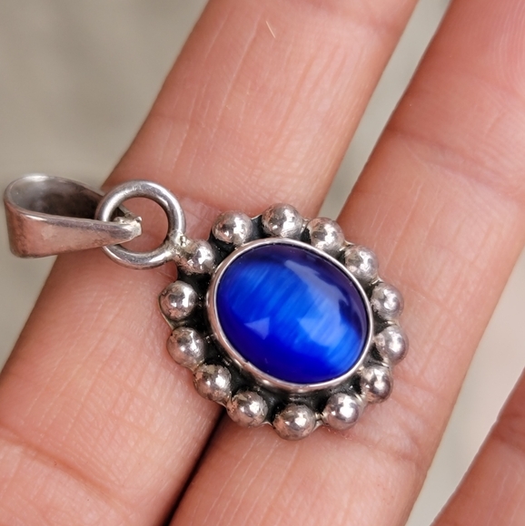 Southwestern 925 sterling silver vintage blue cat's eye necklace pendant - Picture 7 of 16